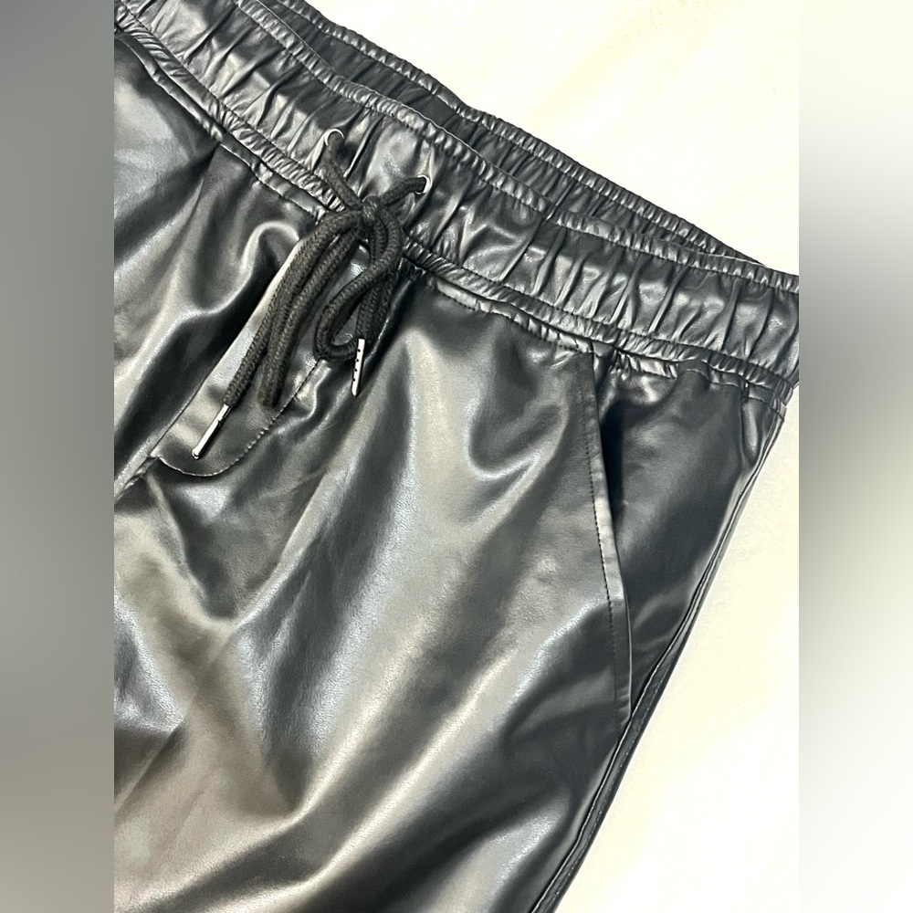 David Lerner Black Faux Leather Joggers with Pockets Women’s Pants Small - Picture 3 of 16
